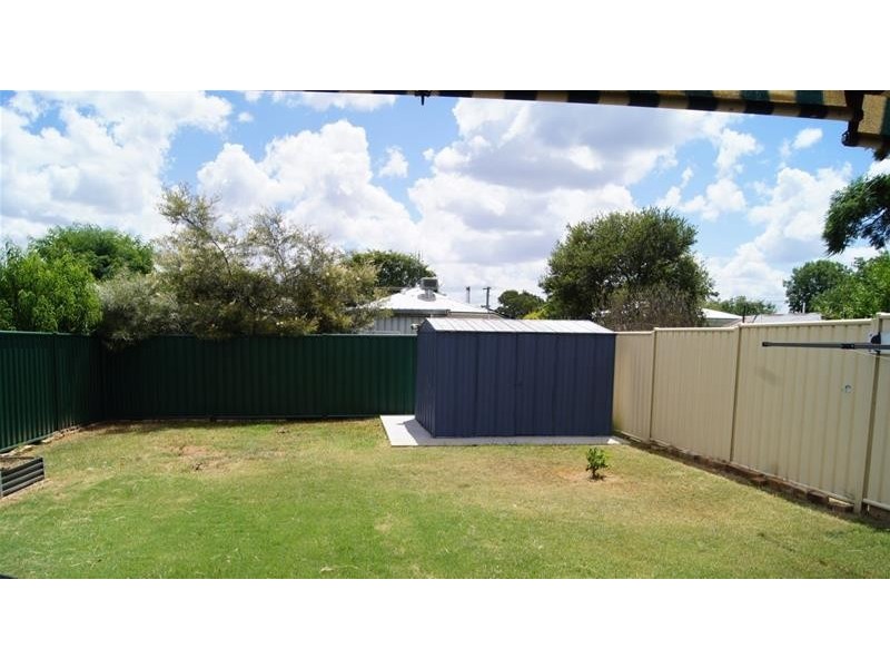 2/23 Birkett Street, Chinchilla QLD 4413