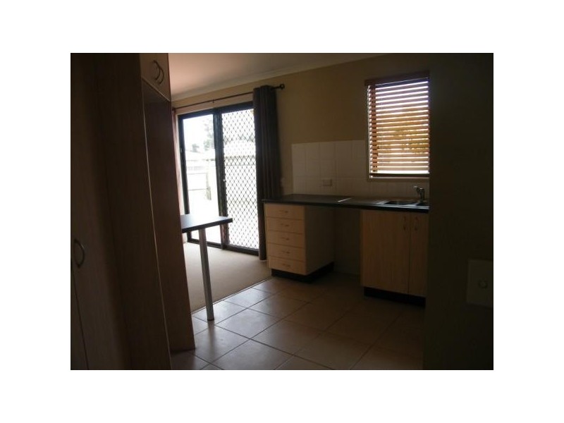 2/48 Windmill Road, Chinchilla QLD 4413