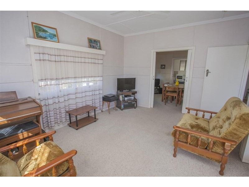 18 Barber Street, Chinchilla QLD 4413