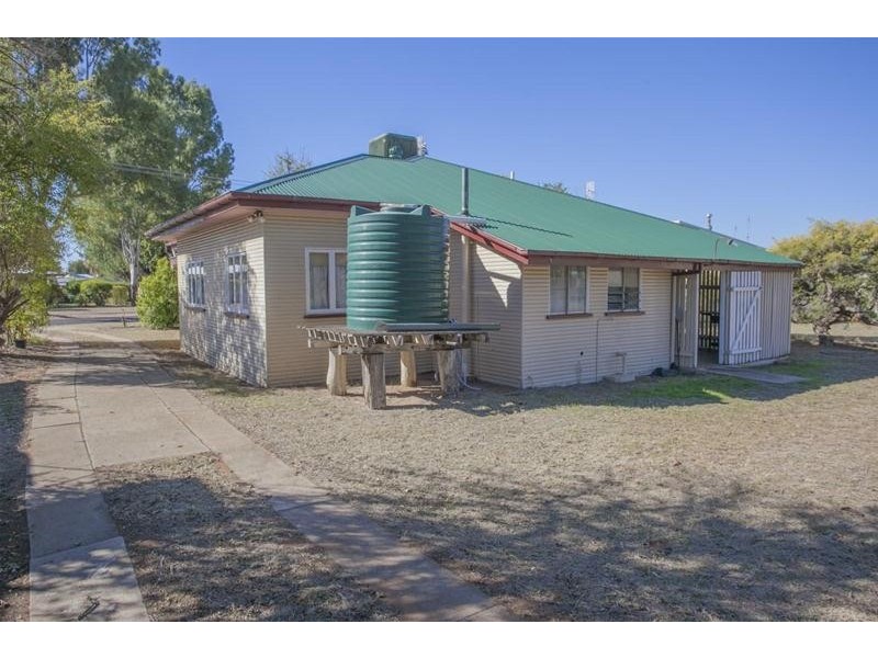 18 Barber Street, Chinchilla QLD 4413