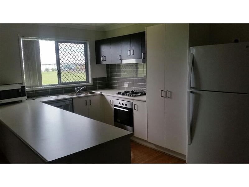 11 Tomlinson Crt, Chinchilla QLD 4413