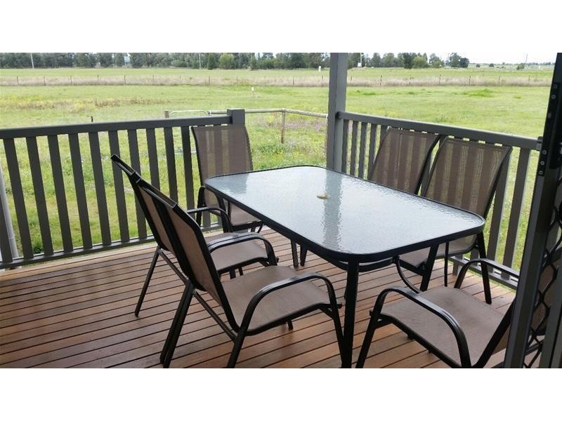 11 Tomlinson Crt, Chinchilla QLD 4413