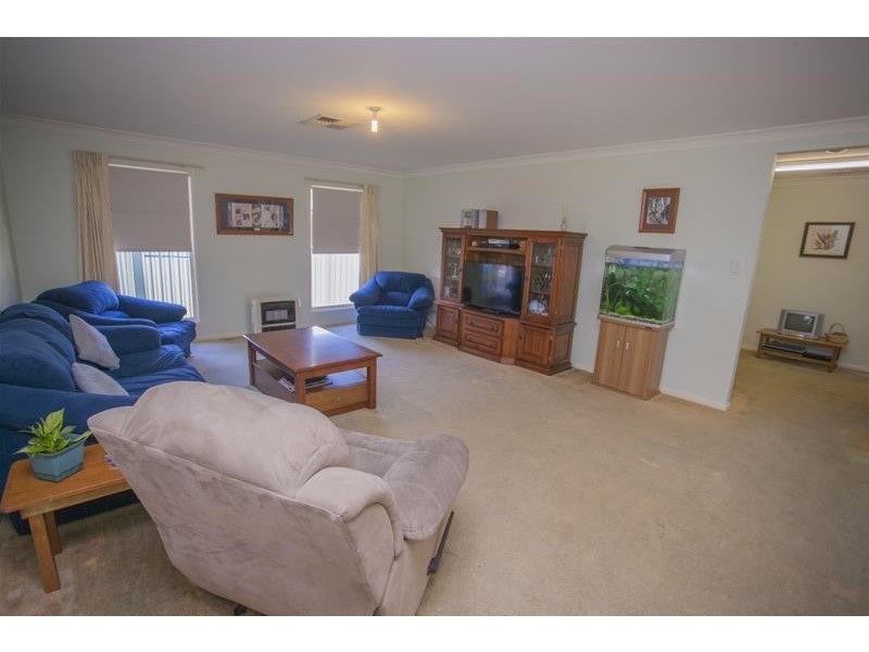 2 Blanchard Street, Chinchilla QLD 4413