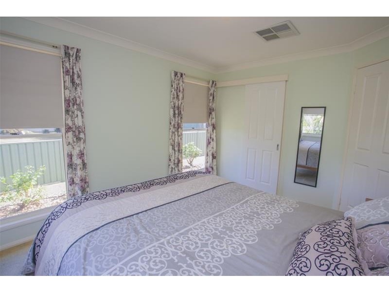 2 Blanchard Street, Chinchilla QLD 4413