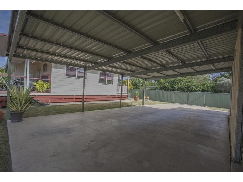 2 Blanchard Street, Chinchilla QLD 4413