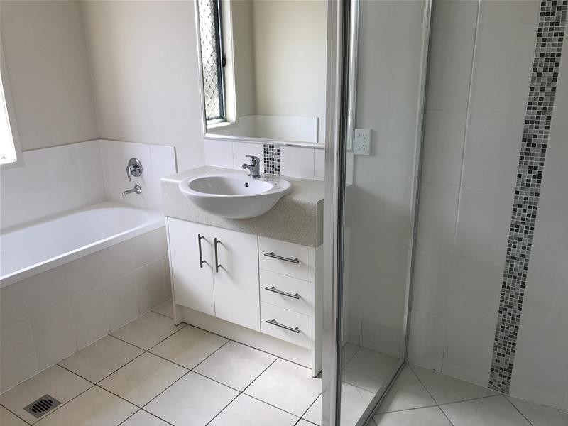 18 Freeman Close, Chinchilla QLD 4413