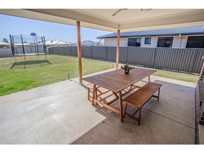 25 Gower Street, Chinchilla QLD 4413