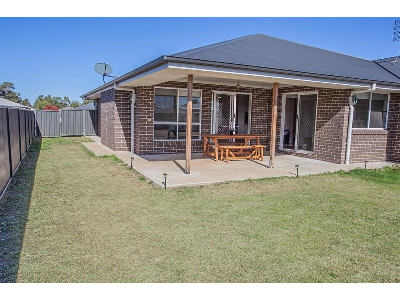 25 Gower Street, Chinchilla QLD 4413