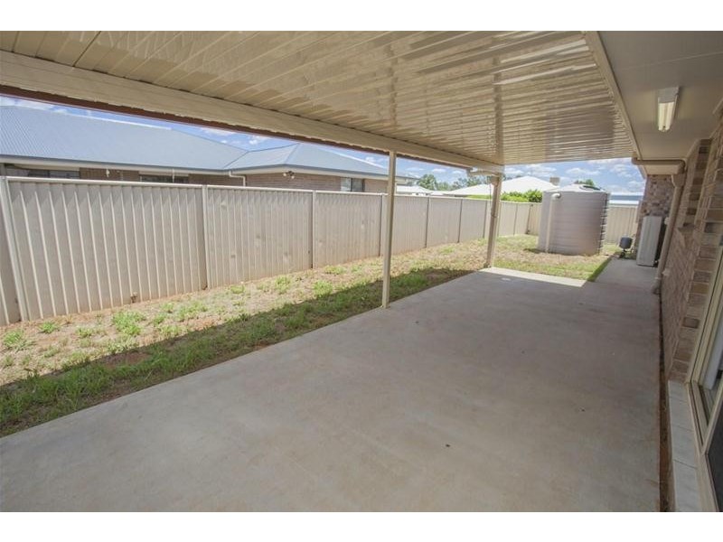 36 Pilkington Street, Chinchilla QLD 4413