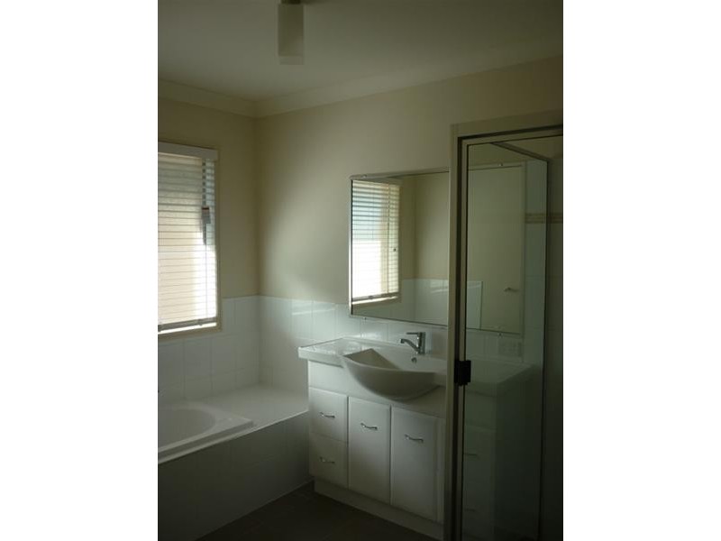 1/76 Zeller Street, Chinchilla QLD 4413