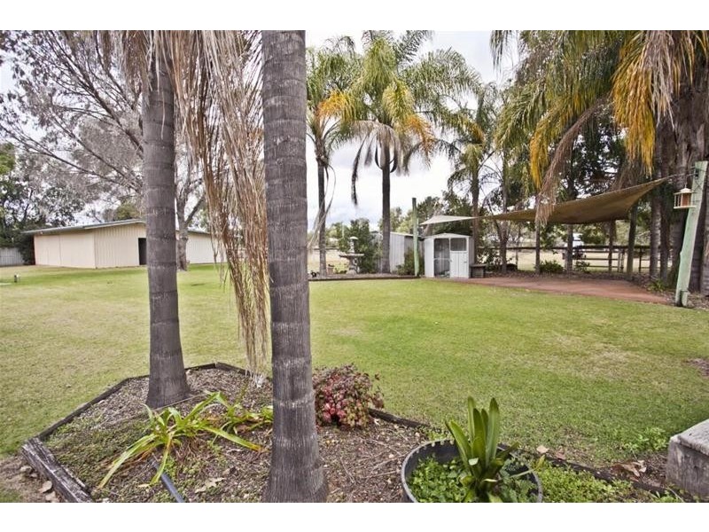 72 Oak Street, Chinchilla QLD 4413