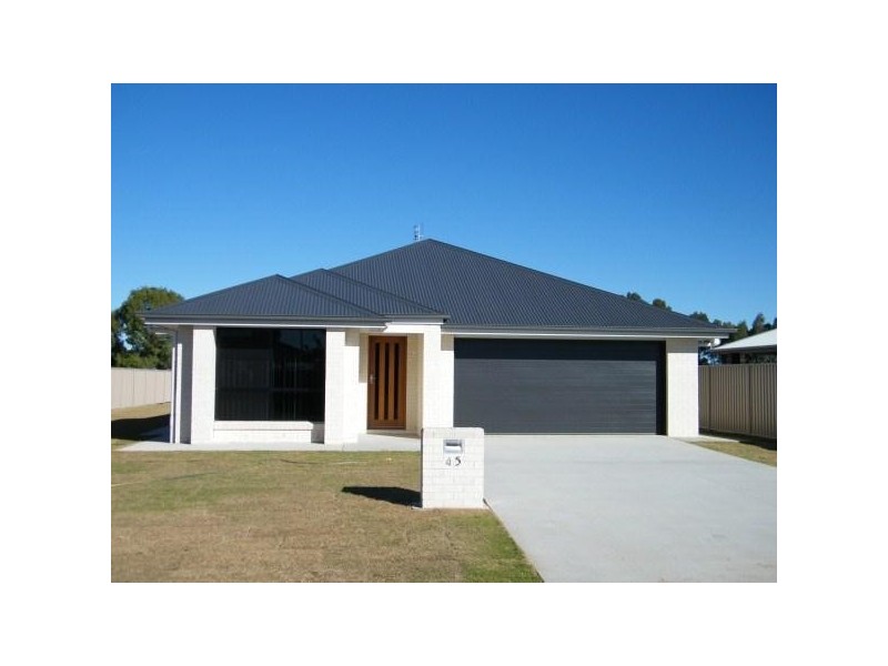 45 Skewis Street, Chinchilla QLD 4413