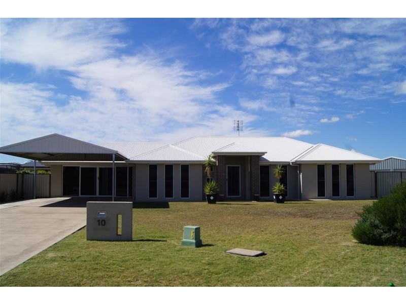 10 McKenzie Street, Chinchilla QLD 4413