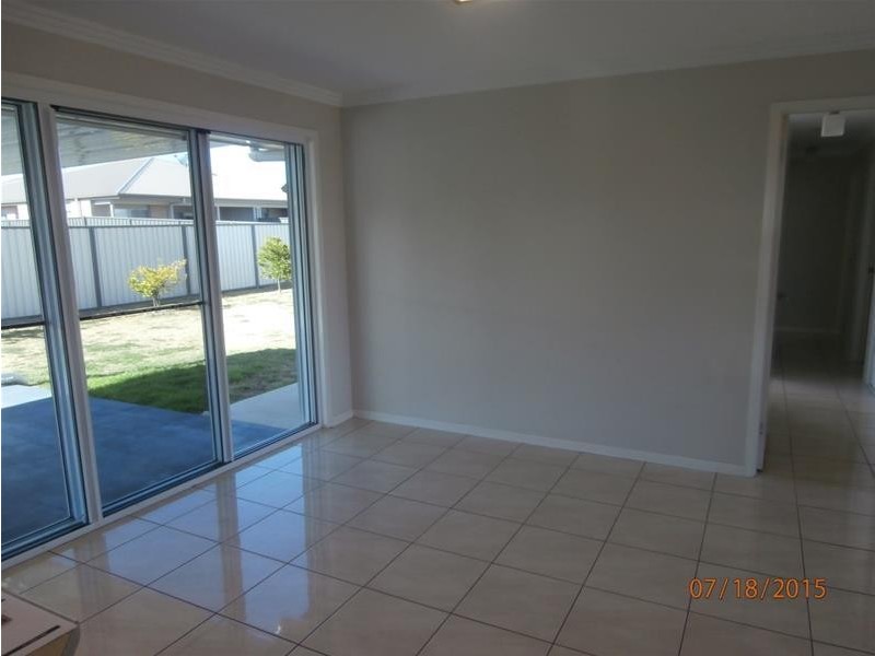 10 McKenzie Street, Chinchilla QLD 4413