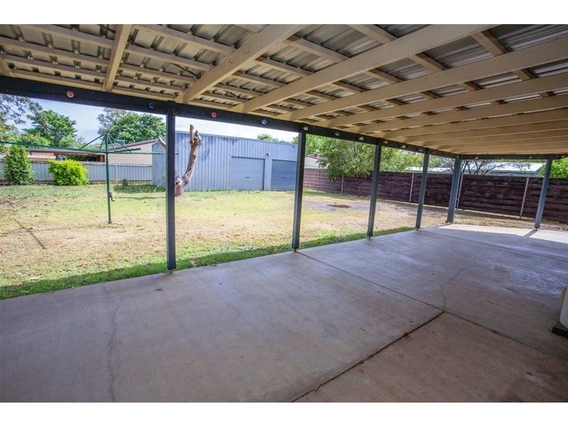 10 Stevenson Street, Chinchilla QLD 4413