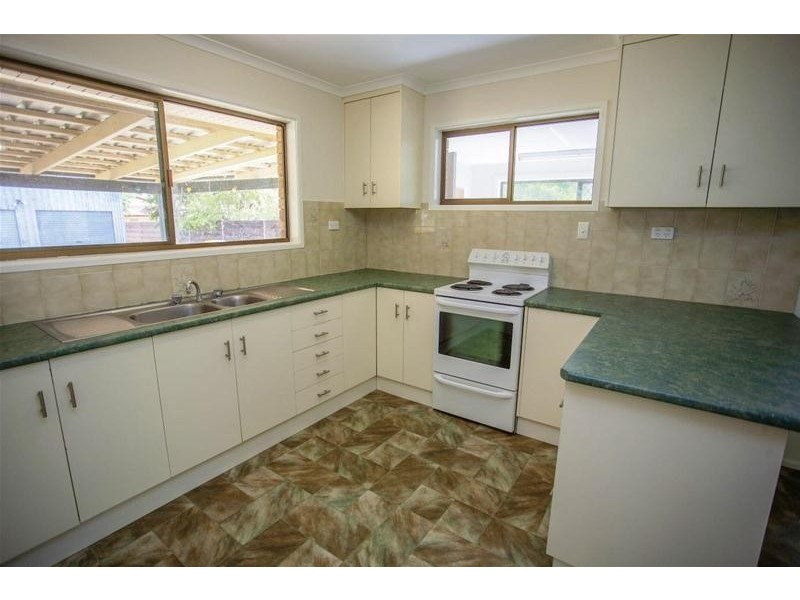 10 Stevenson Street, Chinchilla QLD 4413