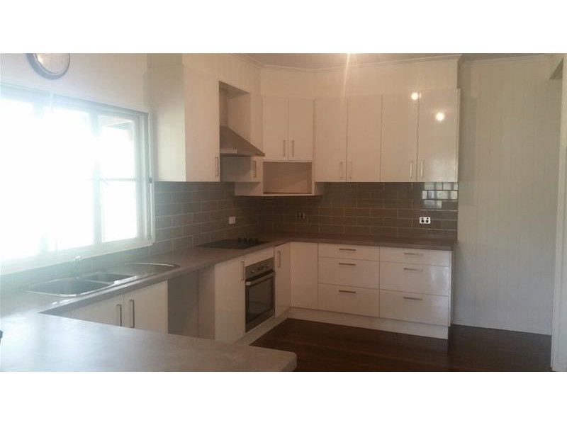 41 Windmill Road, Chinchilla QLD 4413