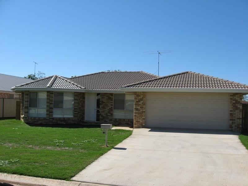 6 Back Avenue, Chinchilla QLD 4413