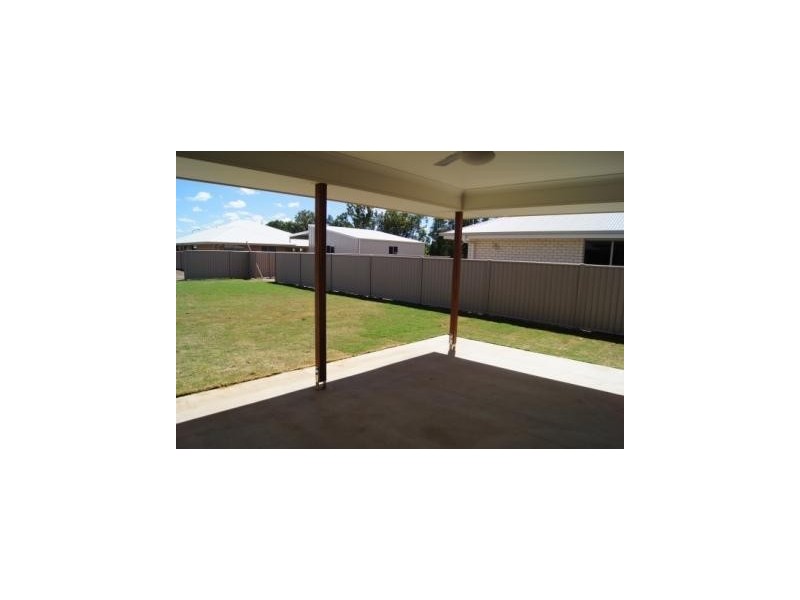 7 Hookswood Road, Miles QLD 4415