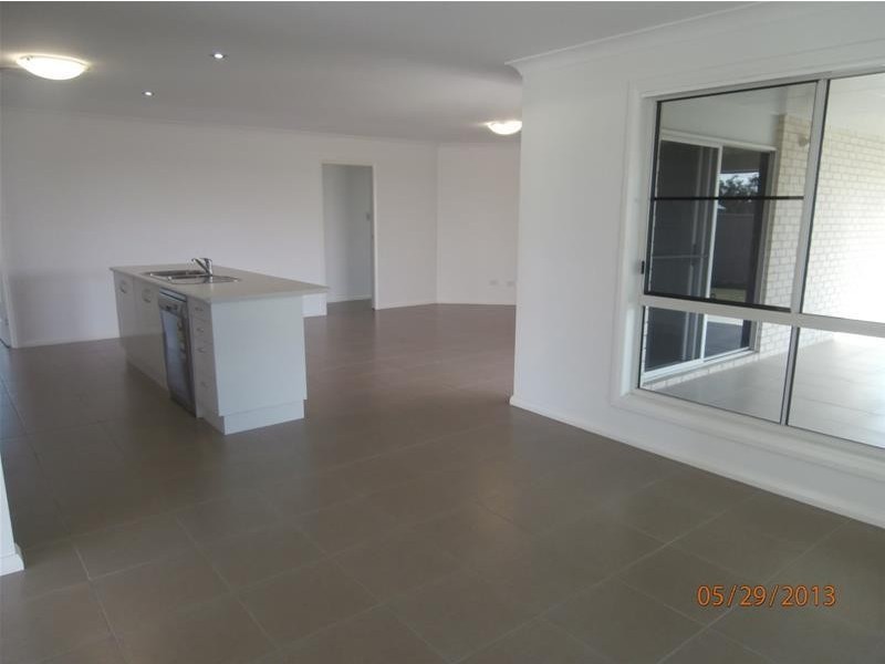 33 Bishop Drive, Miles QLD 4415