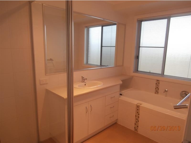 33 Bishop Drive, Miles QLD 4415