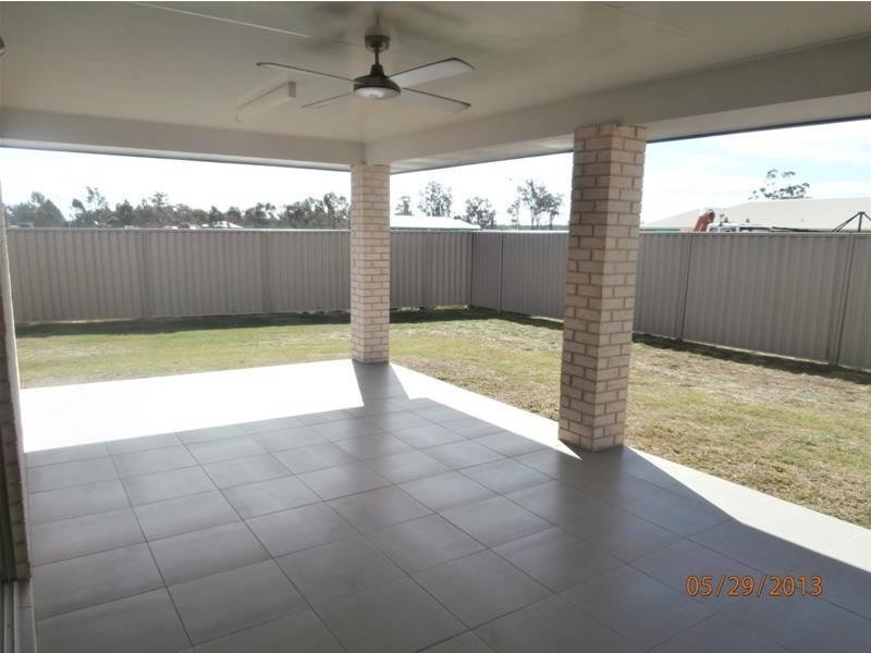 33 Bishop Drive, Miles QLD 4415