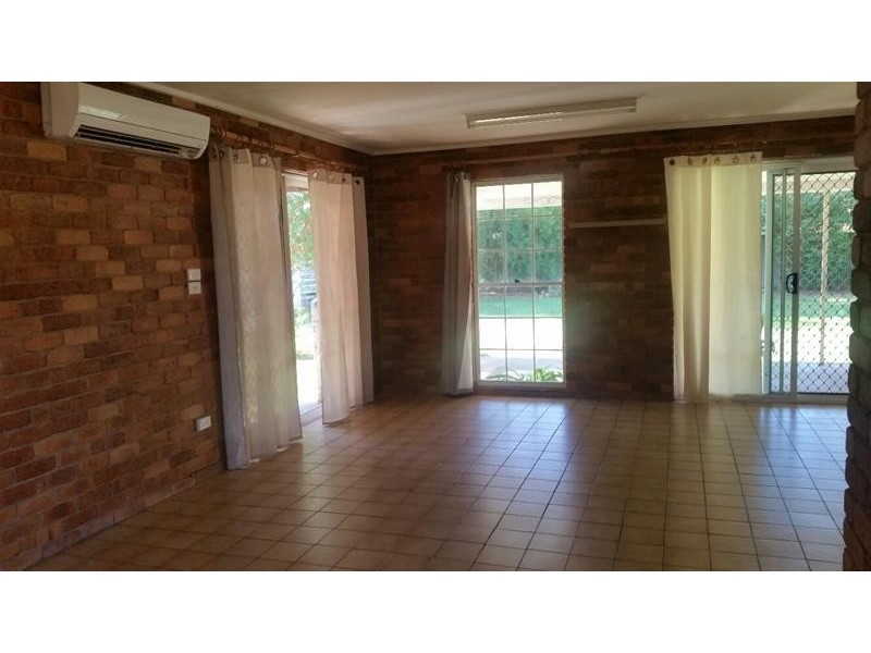 25 Zeller Street, Chinchilla QLD 4413