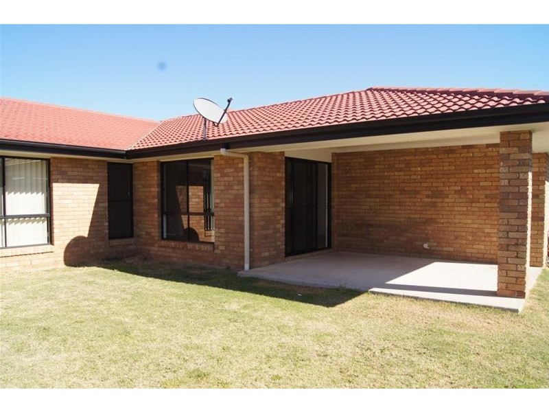 10 Back Avenue, Chinchilla QLD 4413