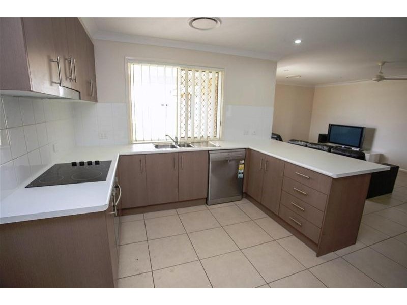 79 Windmill Road, Chinchilla QLD 4413