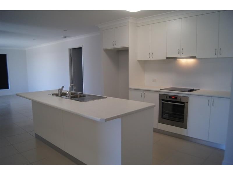 Lot 2/20 Dudley Street, Chinchilla QLD 4413