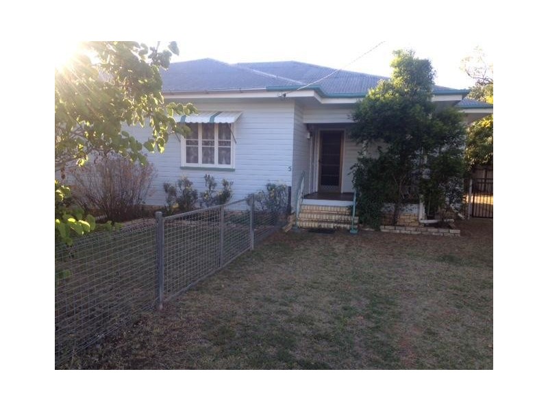 5 Barber Street, Chinchilla QLD 4413