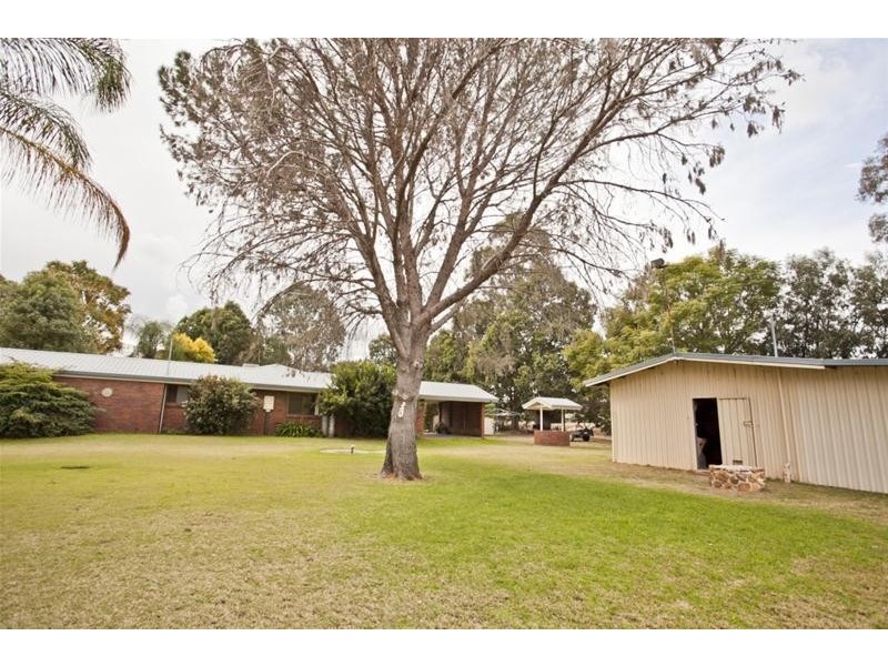 72 Oak Street, Chinchilla QLD 4413