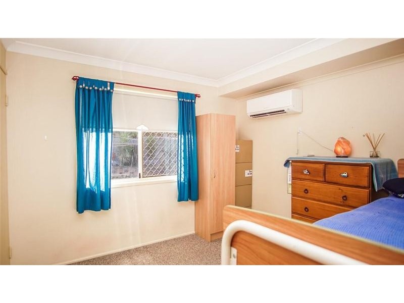 23 Robb Street, Oakey QLD 4401