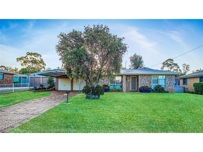 23 Robb Street, Oakey QLD 4401