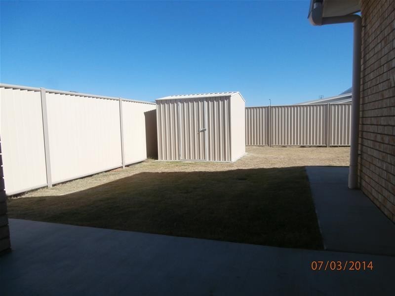 2/20 Ellem Drive, Chinchilla QLD 4413