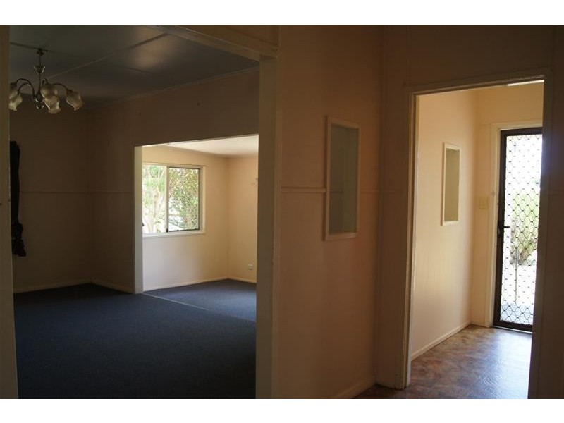 16 Barber Street, Chinchilla QLD 4413