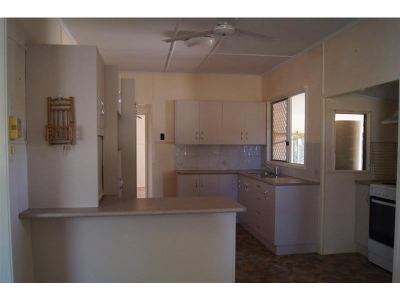 16 Barber Street, Chinchilla QLD 4413