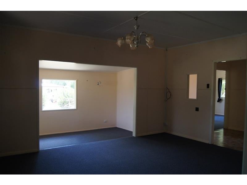 16 Barber Street, Chinchilla QLD 4413