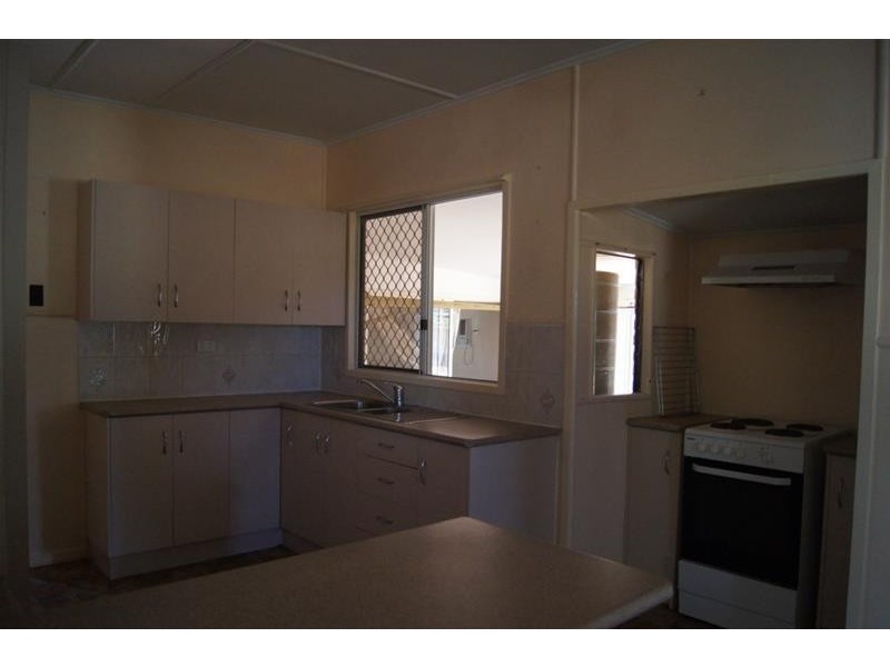 16 Barber Street, Chinchilla QLD 4413