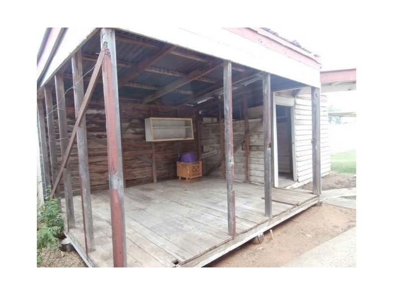 16 Russell Street, Chinchilla QLD 4413