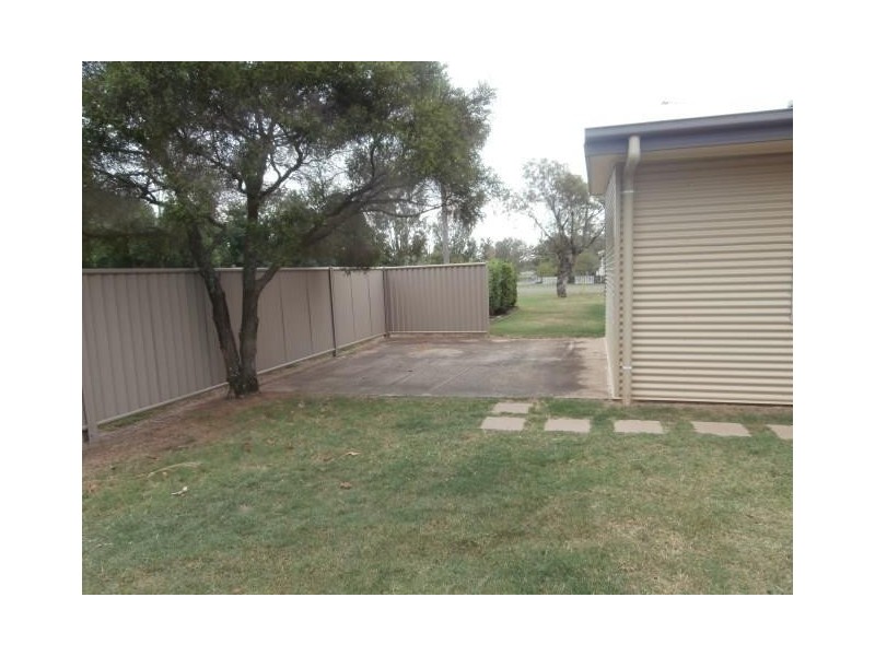 16 Russell Street, Chinchilla QLD 4413