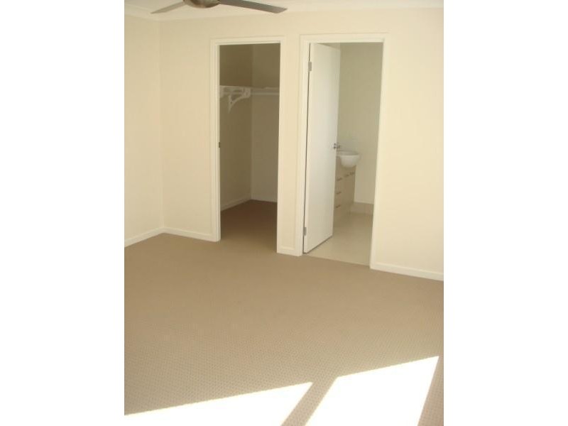 2/124 Price Street, Chinchilla QLD 4413