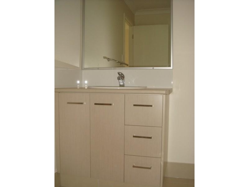 2/124 Price Street, Chinchilla QLD 4413