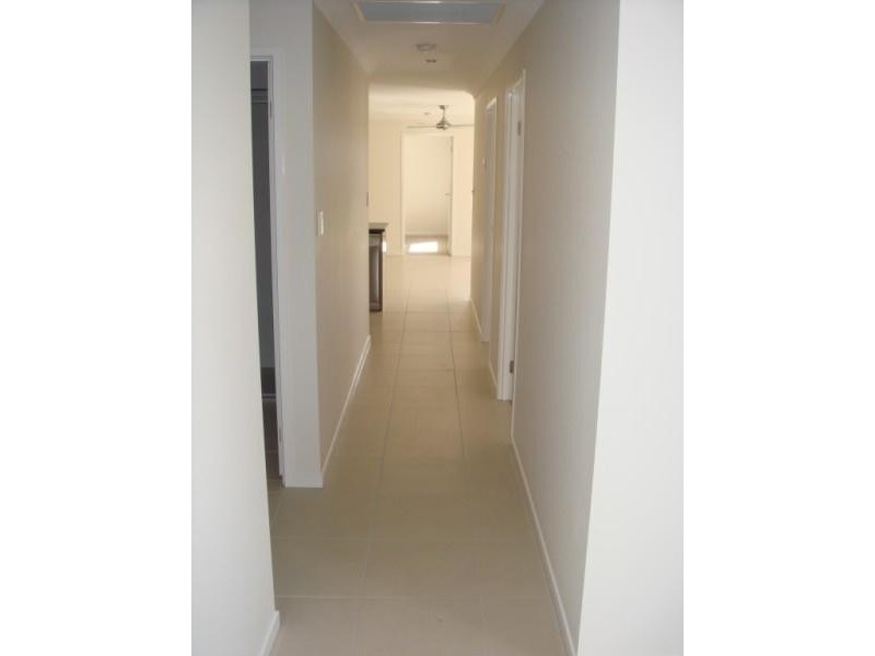 2/124 Price Street, Chinchilla QLD 4413