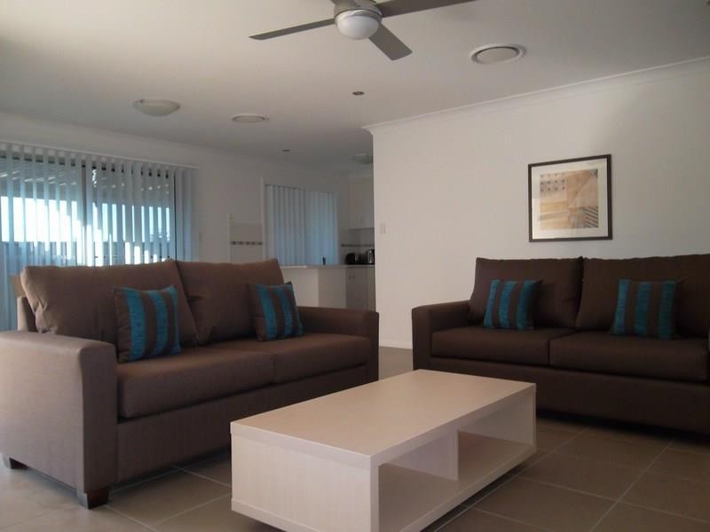 1/26 Lee Street, Miles QLD 4415