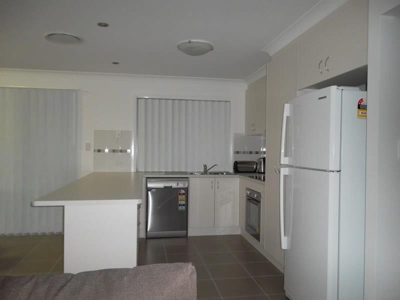 1/26 Lee Street, Miles QLD 4415