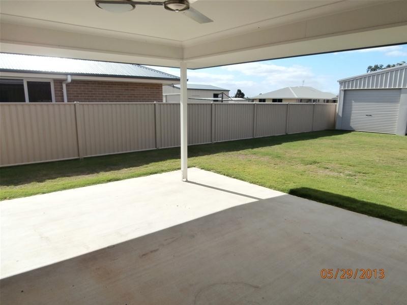 8 Cypress Pines Drive, Miles QLD 4415