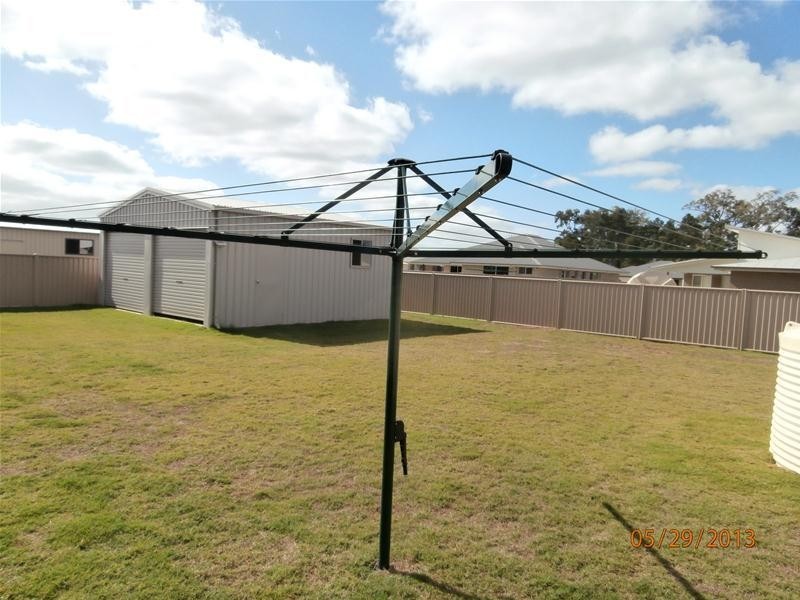 8 Cypress Pines Drive, Miles QLD 4415