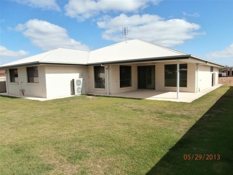 8 Cypress Pines Drive, Miles QLD 4415