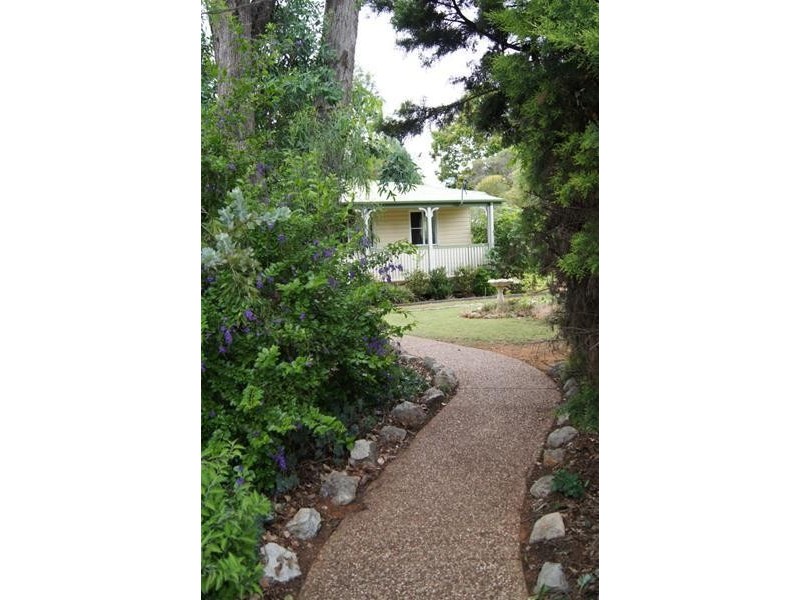 98 Wambo Street, Chinchilla QLD 4413